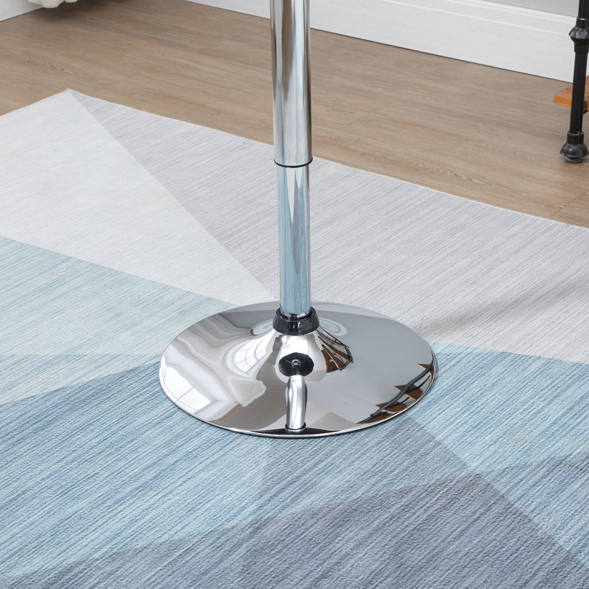 easycomfort easycomfort tavolo rotondo da bar con piano girevole altezza regolabile con leva a gas e base nero