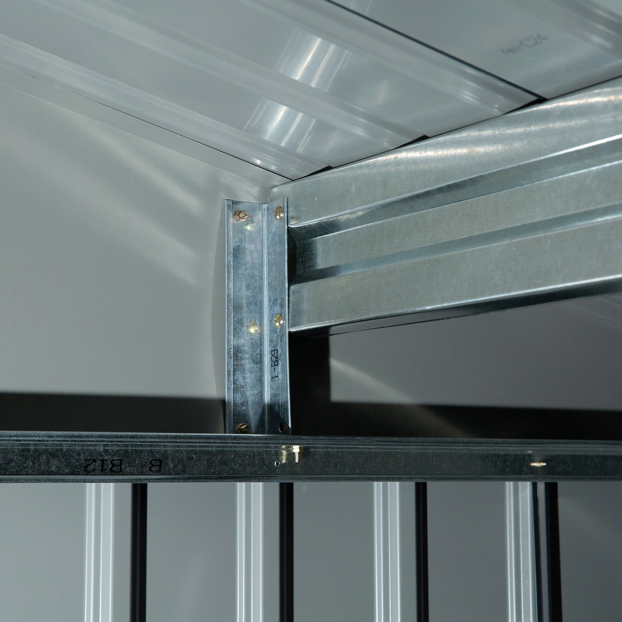 easycomfort casetta da giardino a 2 porte scorrevoli e 4 prese d aria in acciaio e pp 277x195x192cm grigia