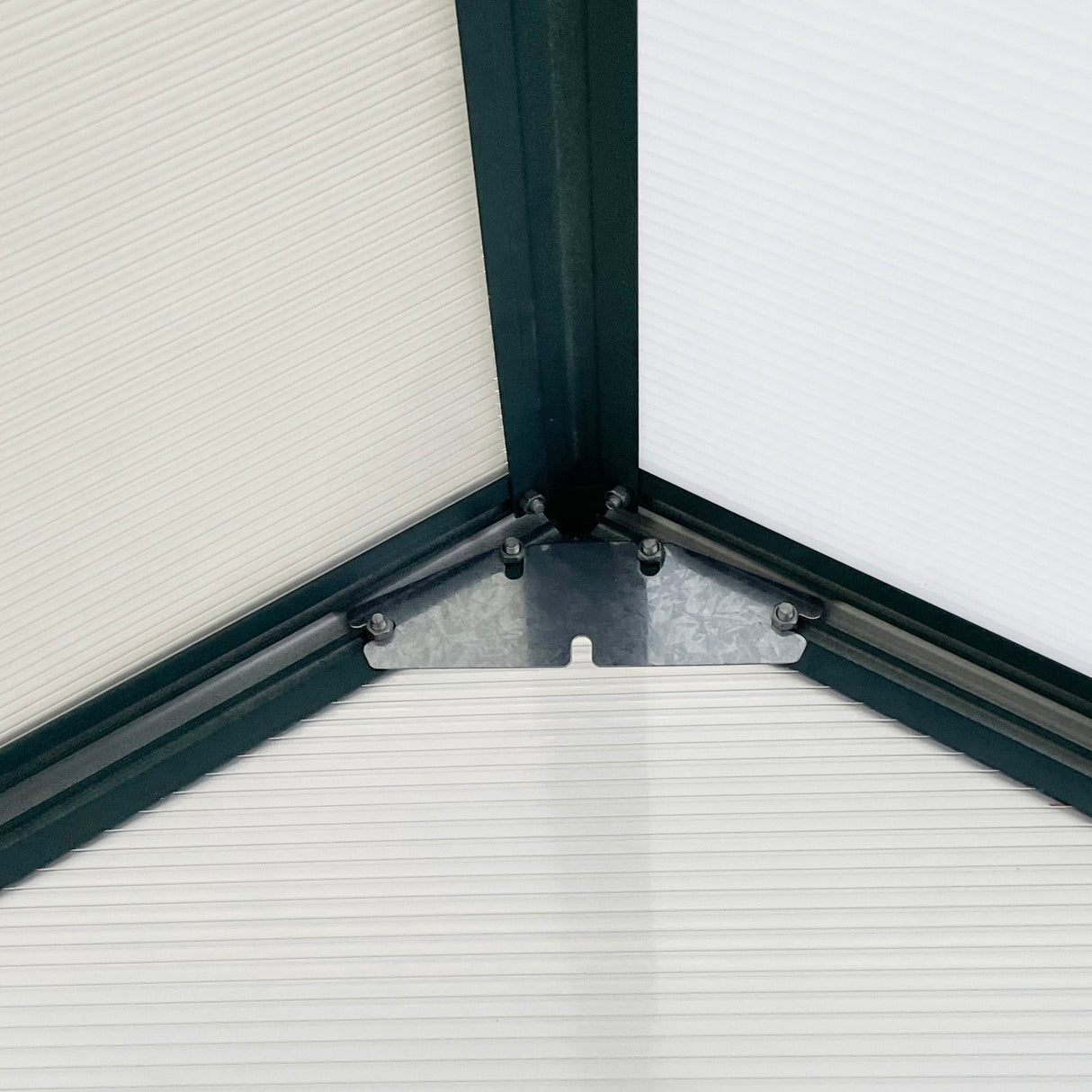 easycomfort serra da giardino in policarbonato 190x375x199cm con finestra apribile e porta scorrevole struttura in alluminio verde