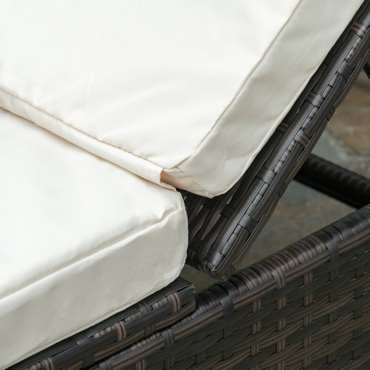 easycomfort easycomfort lettino prendisole in rattan pe con schienale reclinabile su 5 posizioni 195x68x31cm marrone