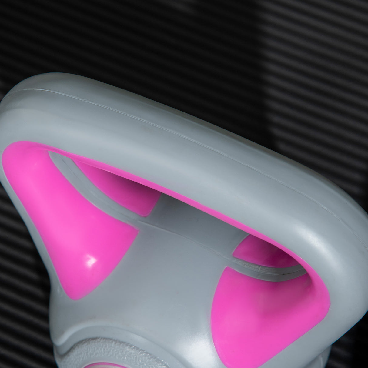 easycomfort easycomfort kettlebell 8kg in pu e sabbia con base piatta e impugnatura per stacchi squat e sollevamenti 18x10x20 cm rosa