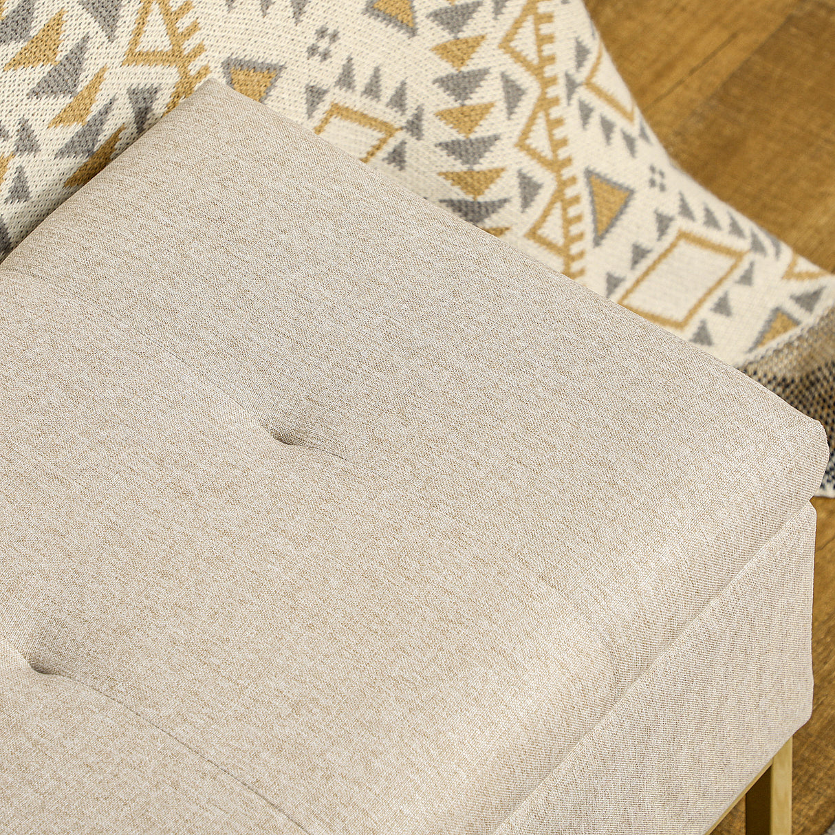 easycomfort easycomfort panca con contenitore in poliestere trapuntata con gambe in acciaio doro 110x44x48cm beige
