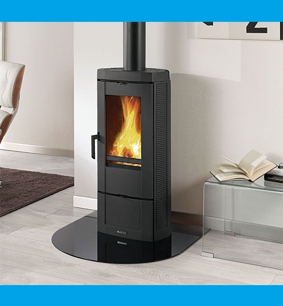 immagine-1-la-nordica-stufa-a-legna-in-ghisa-smaltata-la-nordica-extraflame-mod-candy-72-kw-antracite