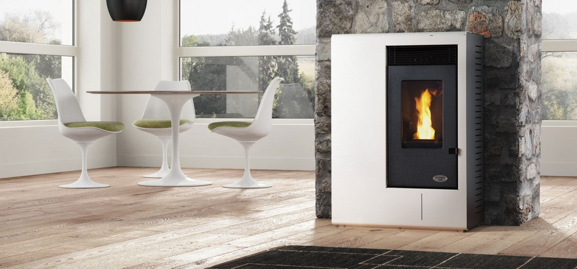 immagine-2-karmek-one-stufa-a-pellet-ad-aria-ventilata-forzata-karmek-one-modello-ibiza-s-105-kw-in-acciaio-colore-rosso