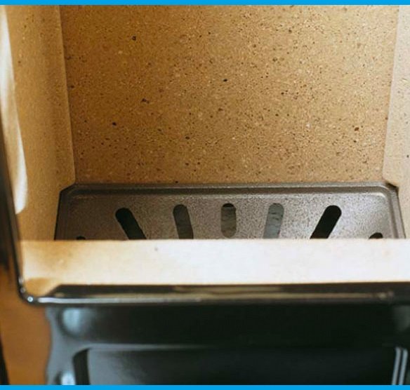 immagine-3-la-nordica-stufa-a-legna-la-nordica-extraflame-modello-mignon-4-kw-marrone-in-acciaio-e-ghisa