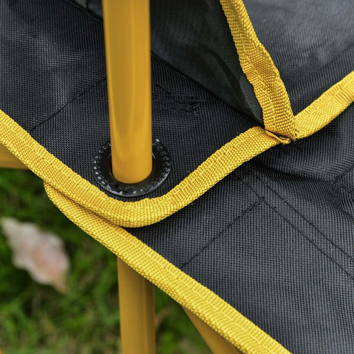 immagine-9-easycomfort-easycomfort-sedia-da-campeggio-pieghevole-con-tavolino-integrato-e-porta-bicchiere-metallo-e-tessuto-nero-giallo