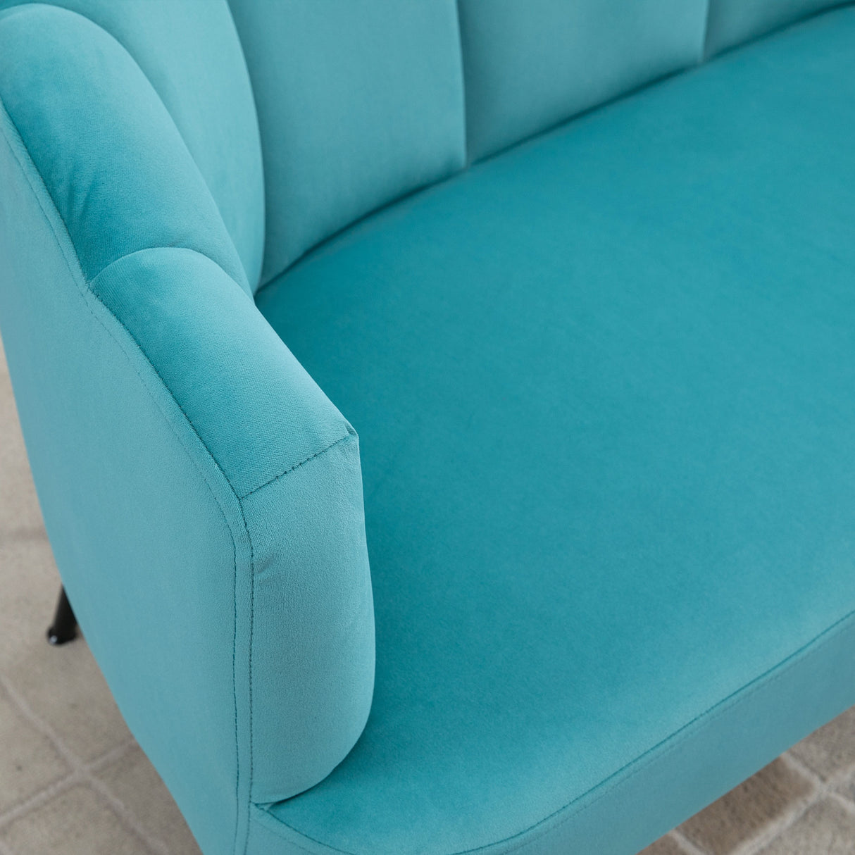 easycomfort easycomfort divano 2 posti in velluto con gambe in metallo e schienale a conchiglia 132x66x80cm verde