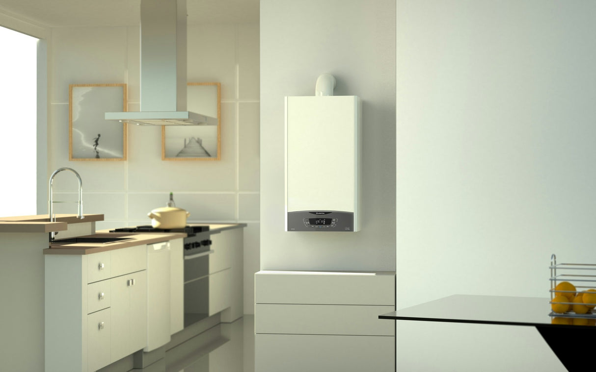 caldaia a gas ariston clas one system 35 kw gpl wi fi optional completa di kit fumi new erp 2018 4408