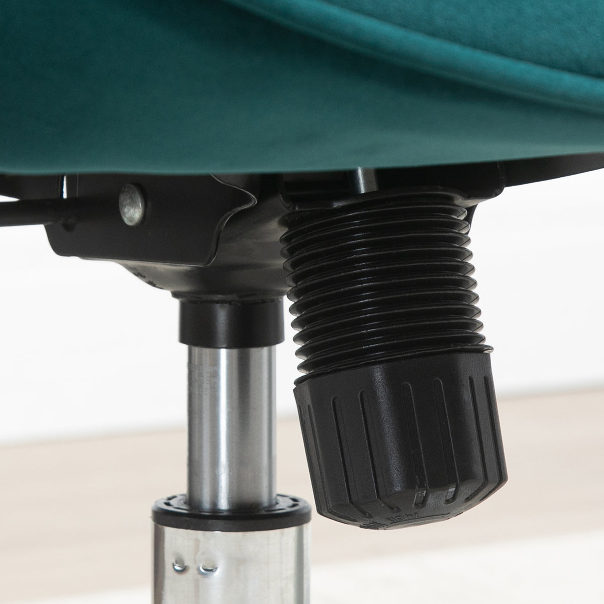 easycomfort easycomfort poltrona per ufficio e salotto in velluto girevole con braccioli e altezza regolabile blu